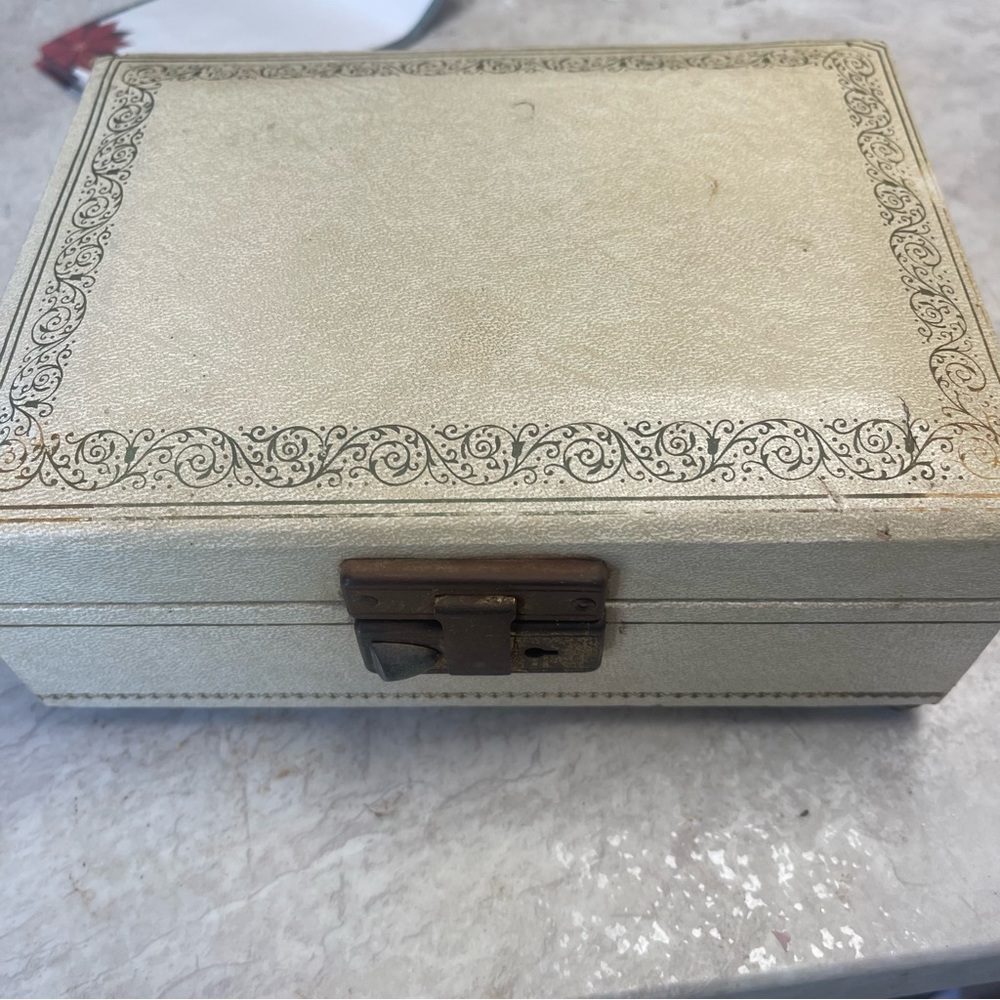 Mele Jewelry Box